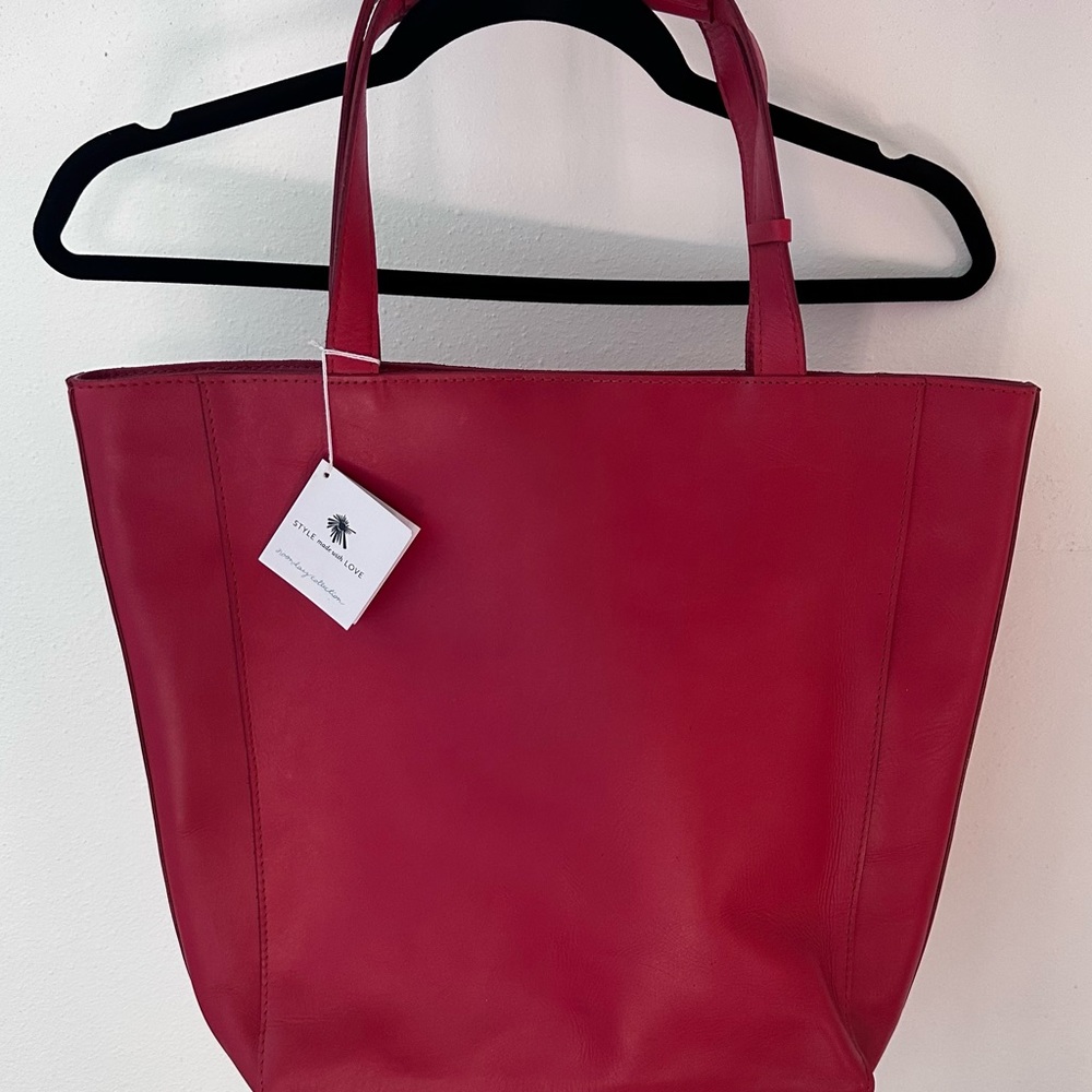 Noonday Collection: NWT: 100% Leather : Red with Blue Interior - Picture 3 of 10